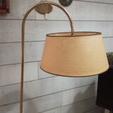 Reader lamppost with tablet