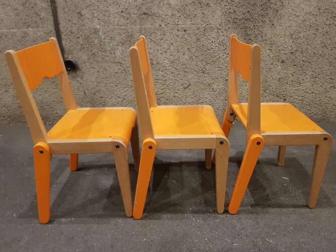 3 chaises pour petits (crèche et maternelle)