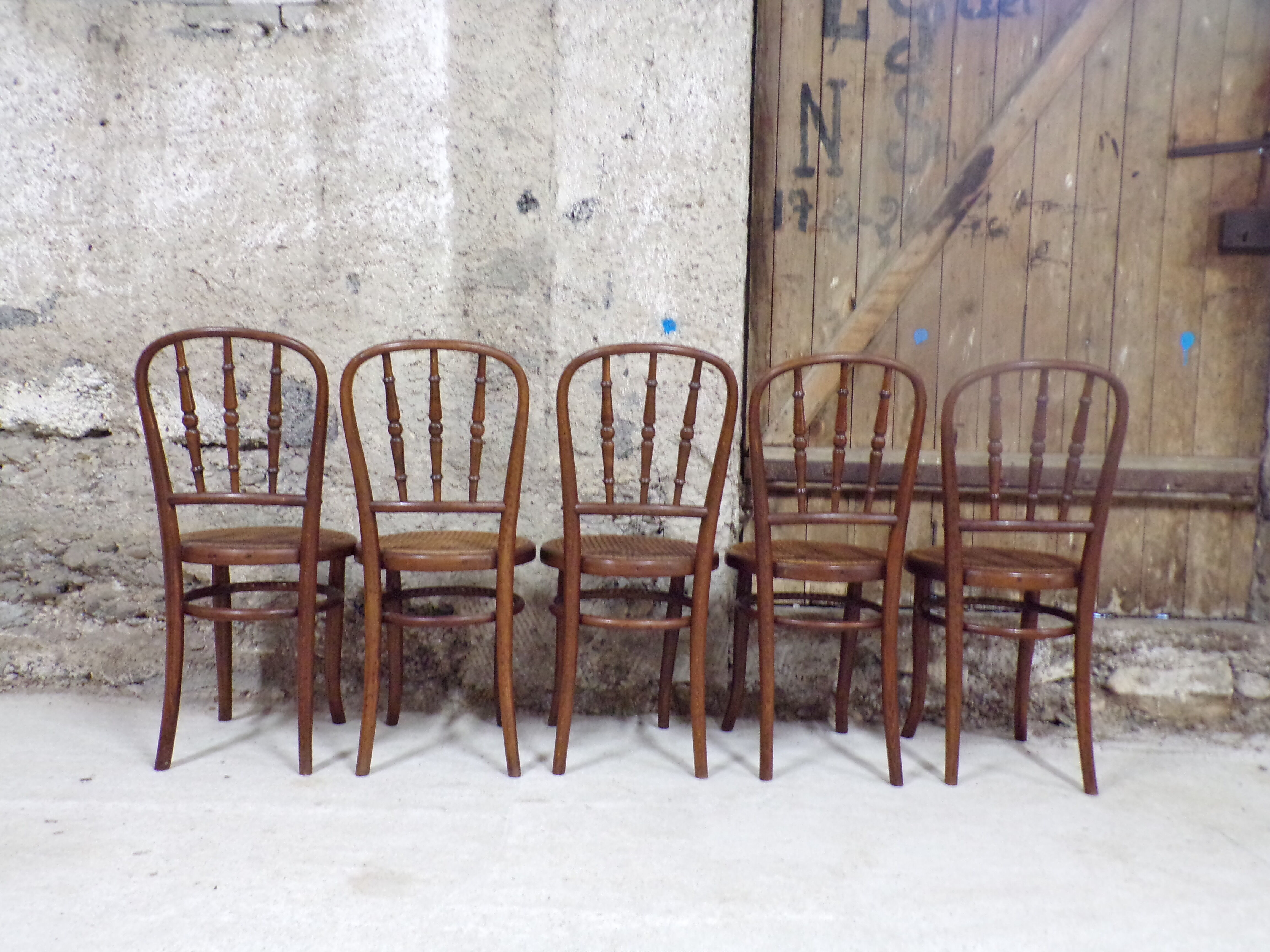 Suite 5 chairs of curved wooden Fischel bistro