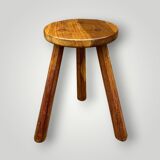 Tabouret tripode brutaliste en bois massif signé Gilson –  années 50
