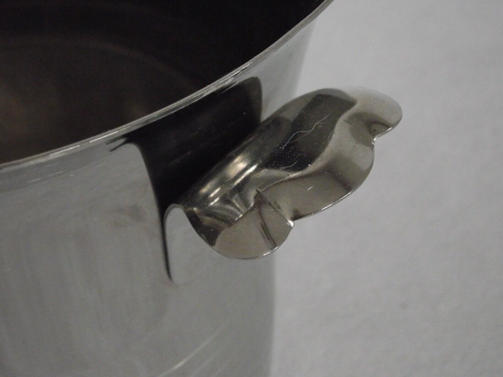 Silver stainless steel champagne bucket 18.10