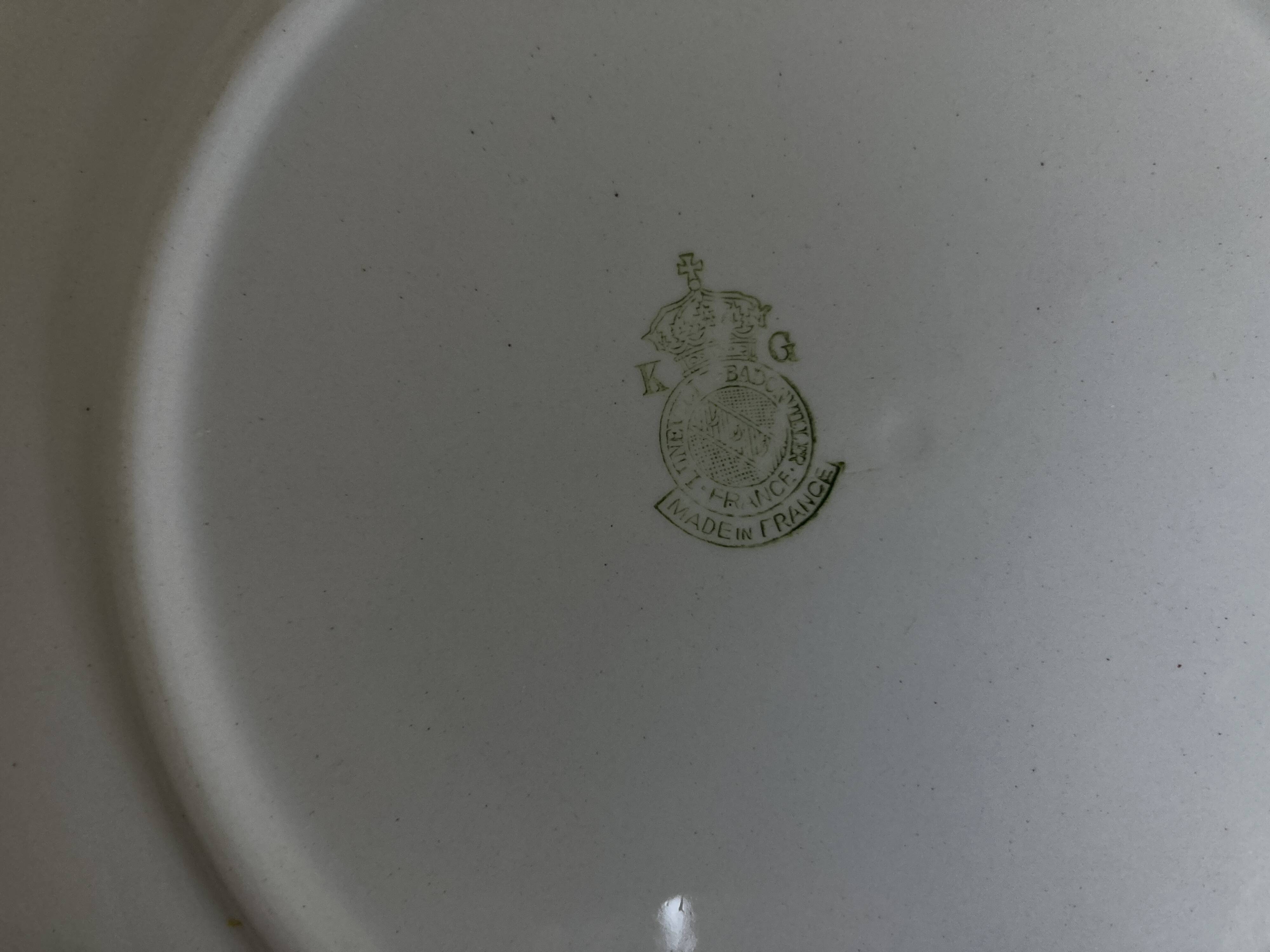 Set of 7 modernist flat plates Lunéville 1930 white earthenware