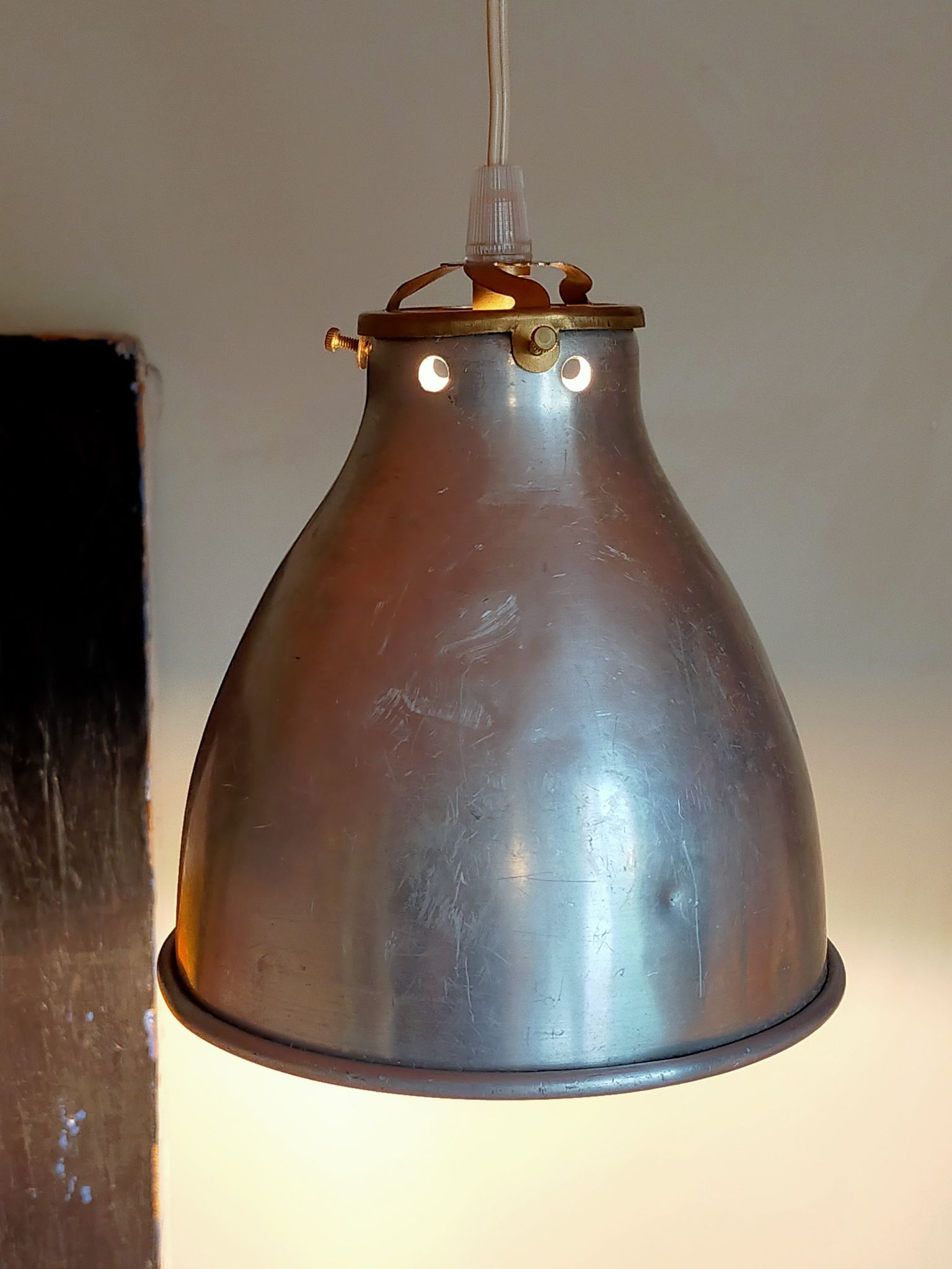 Suspension lampshade bell in vintage aluminum