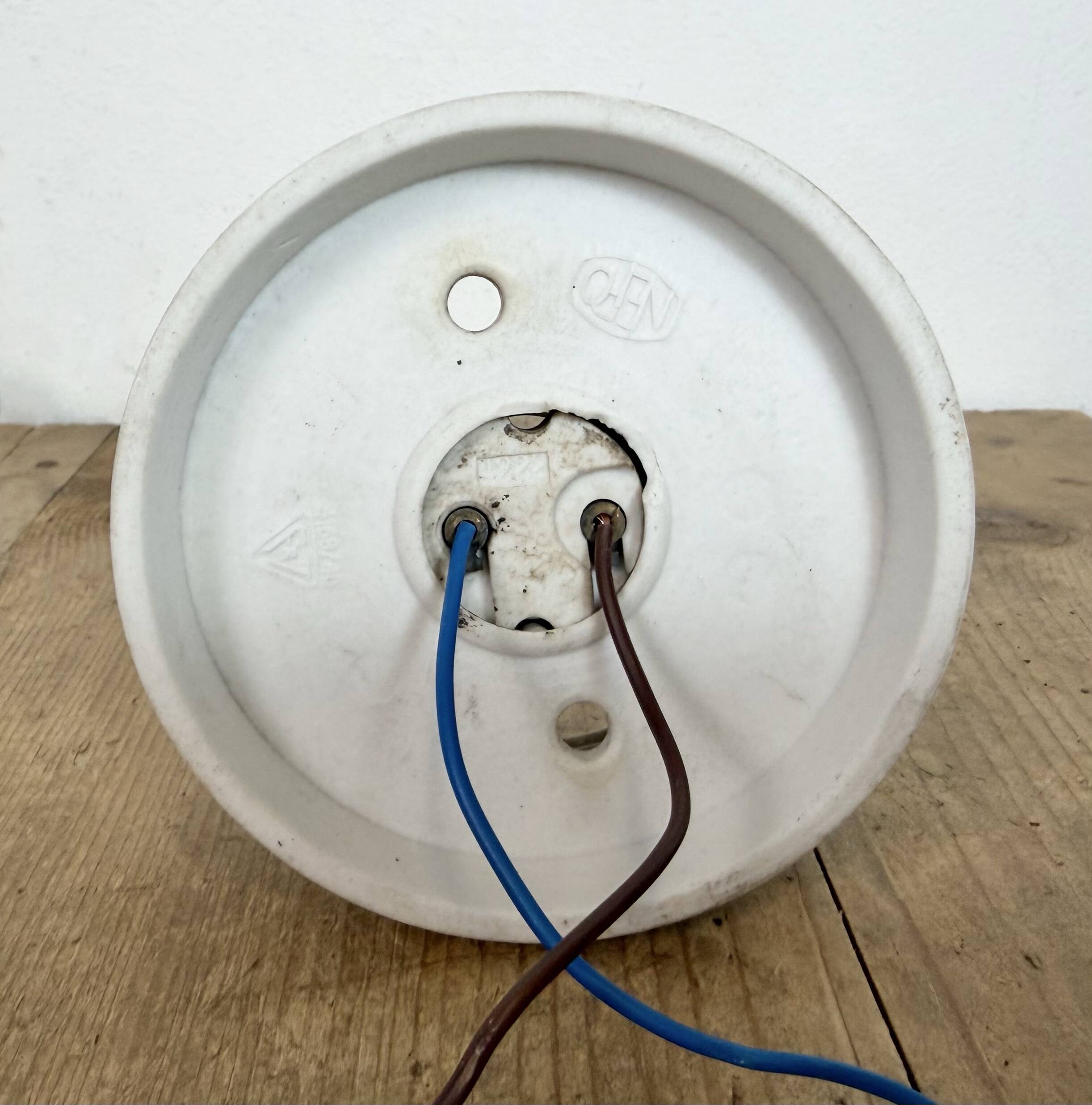 Lustre en porcelaine blanche vintage, années 1970