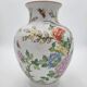 Vase en porcelaine chinoise décoré de fleurs et d'oiseaux