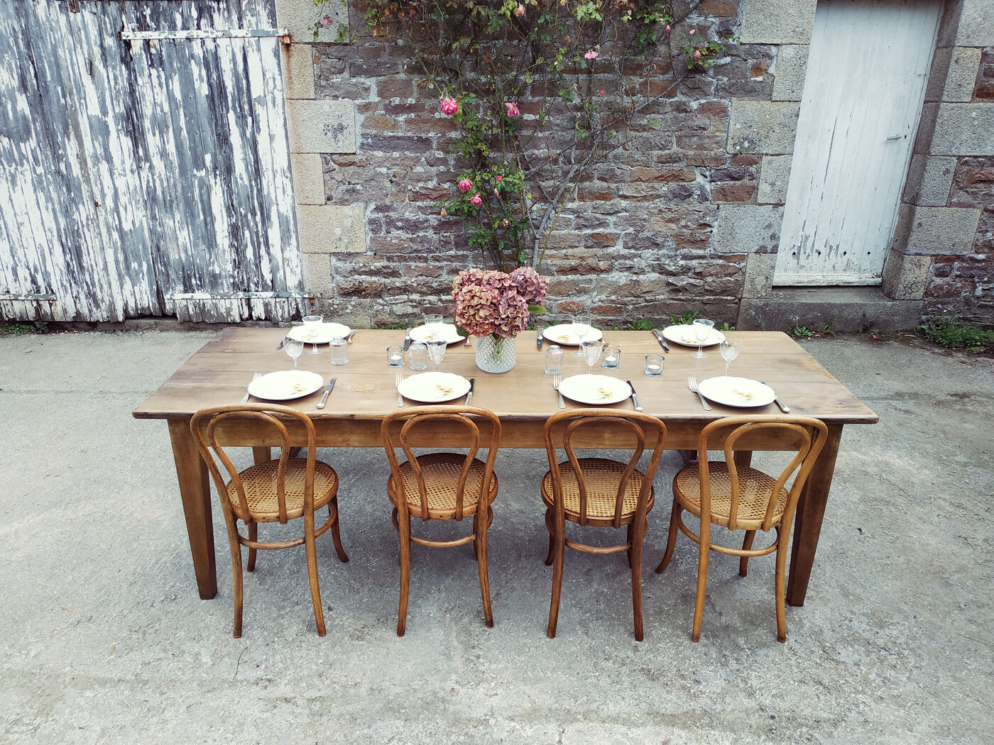 Farm table