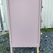 Vintage chest of drawers