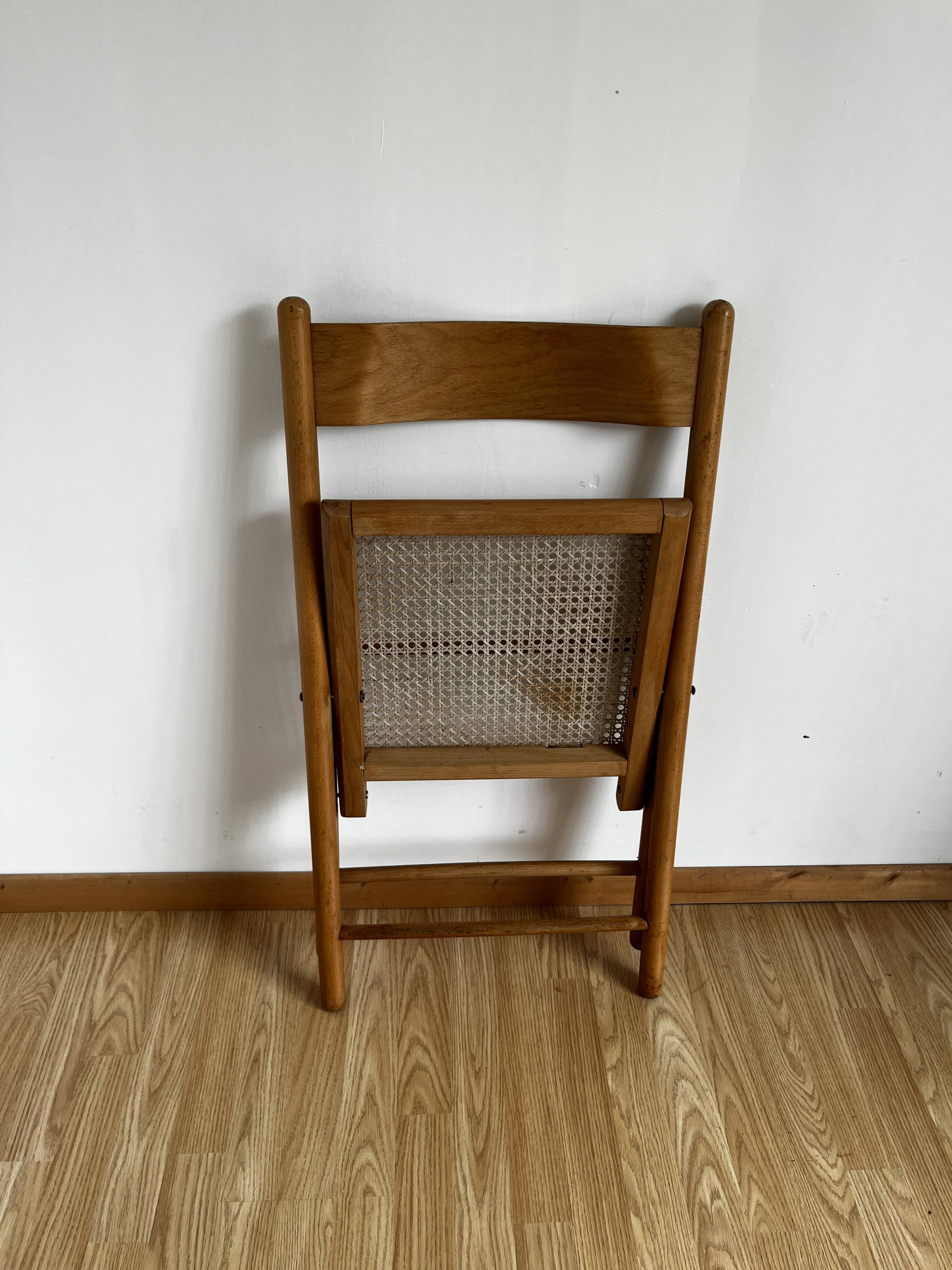 Rattan folding chair