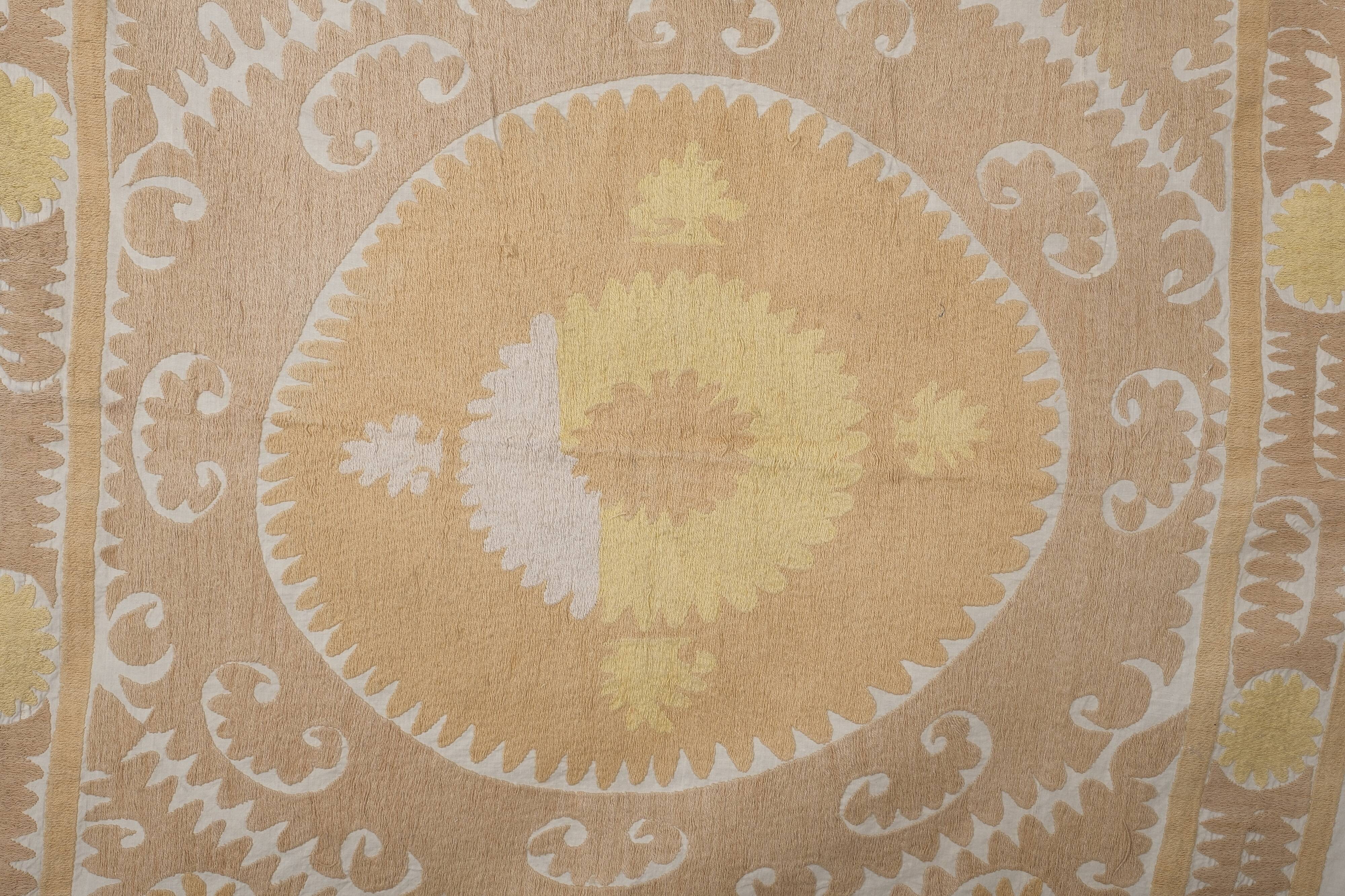Hand knotted rug, vintage turkish rug 132x150 cm