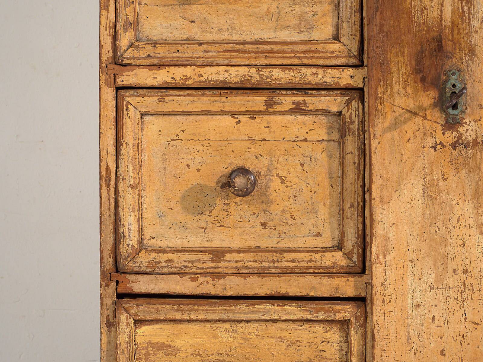Antique kitchen cupboard (c.1920)