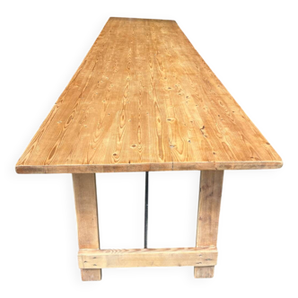 Guinguette table