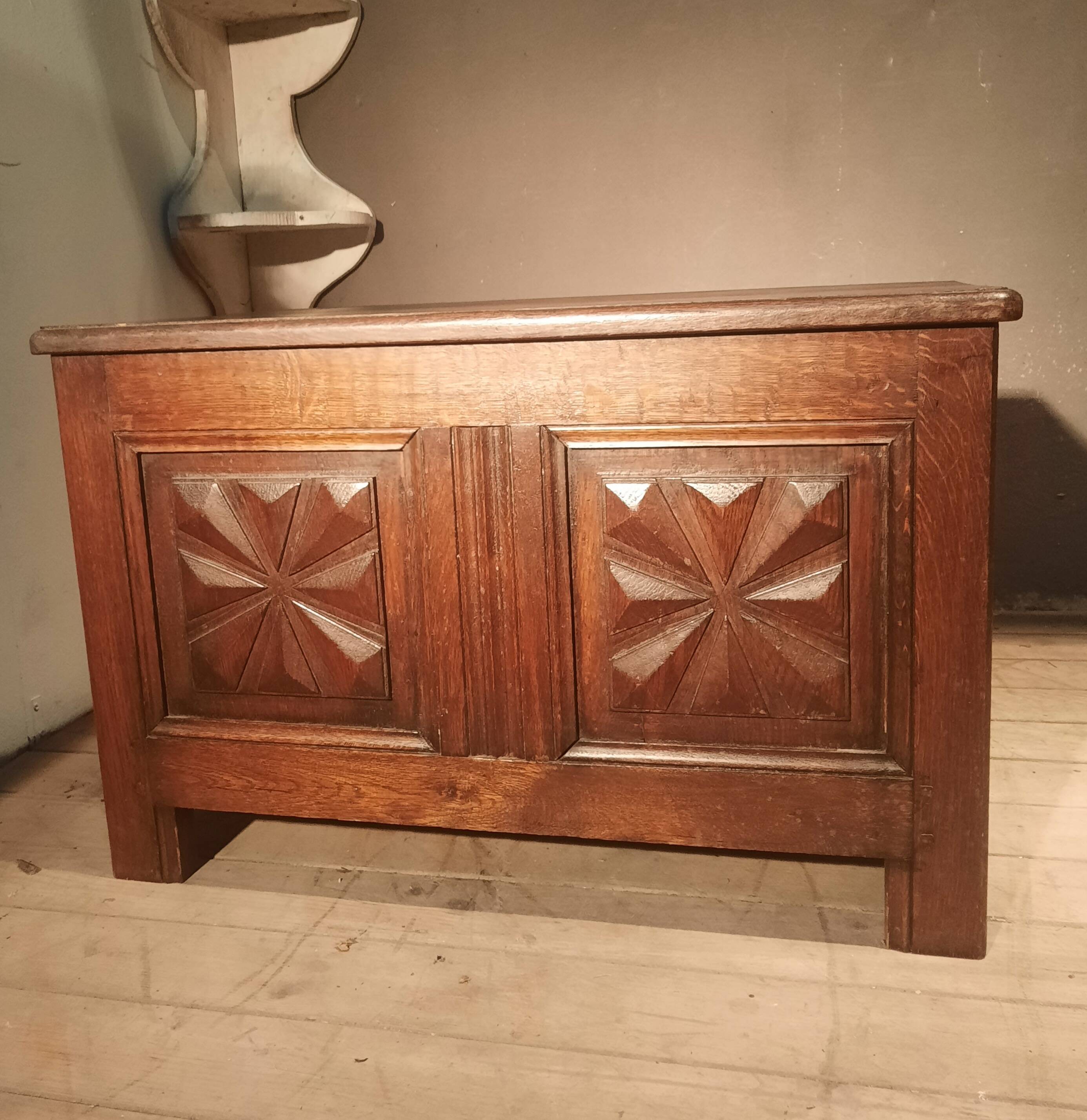 Coffre à pointes de diamant