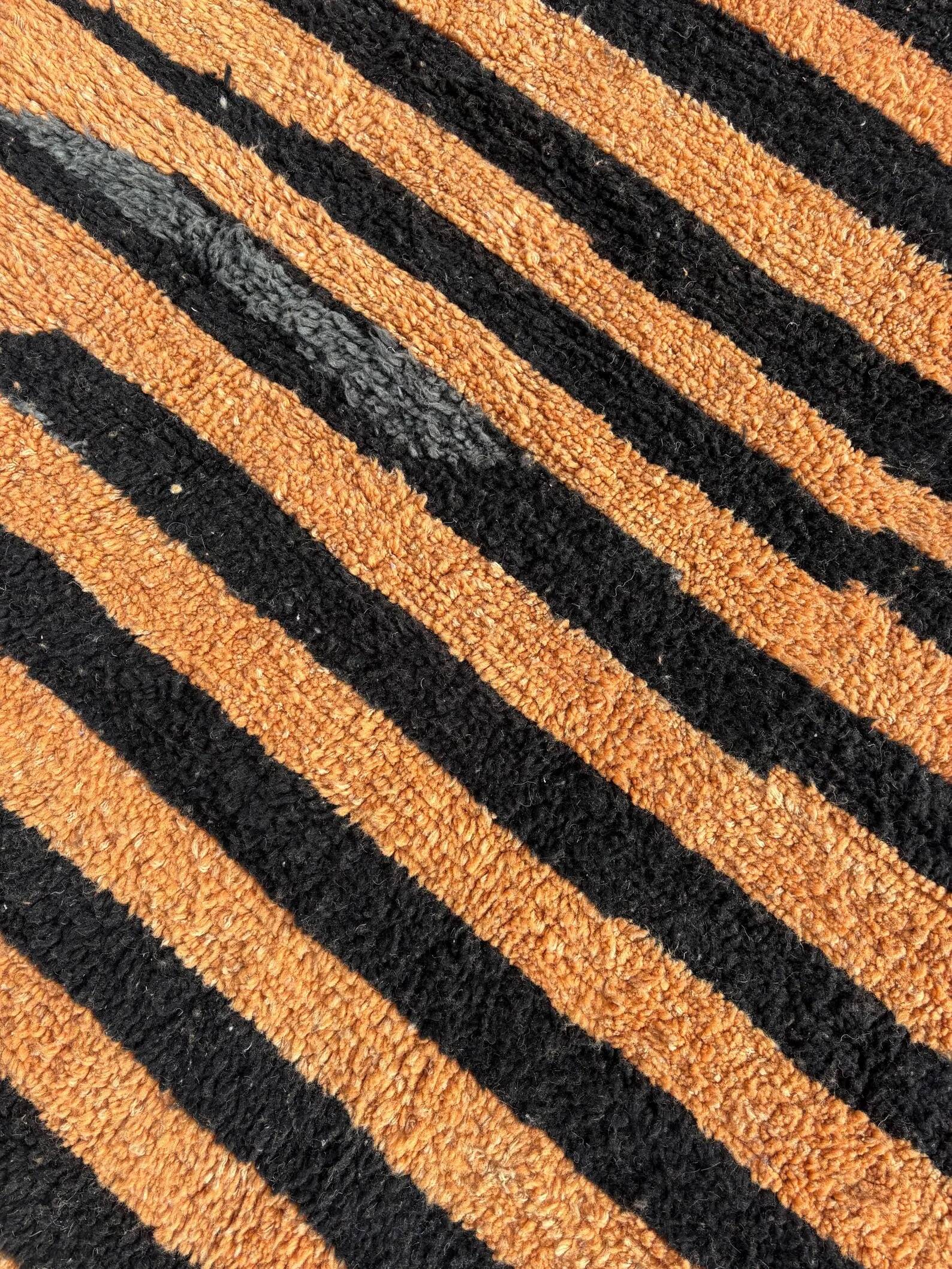 Berber rug Beni M'rirt - 215 x 250 cm - Thick wool & Unique design