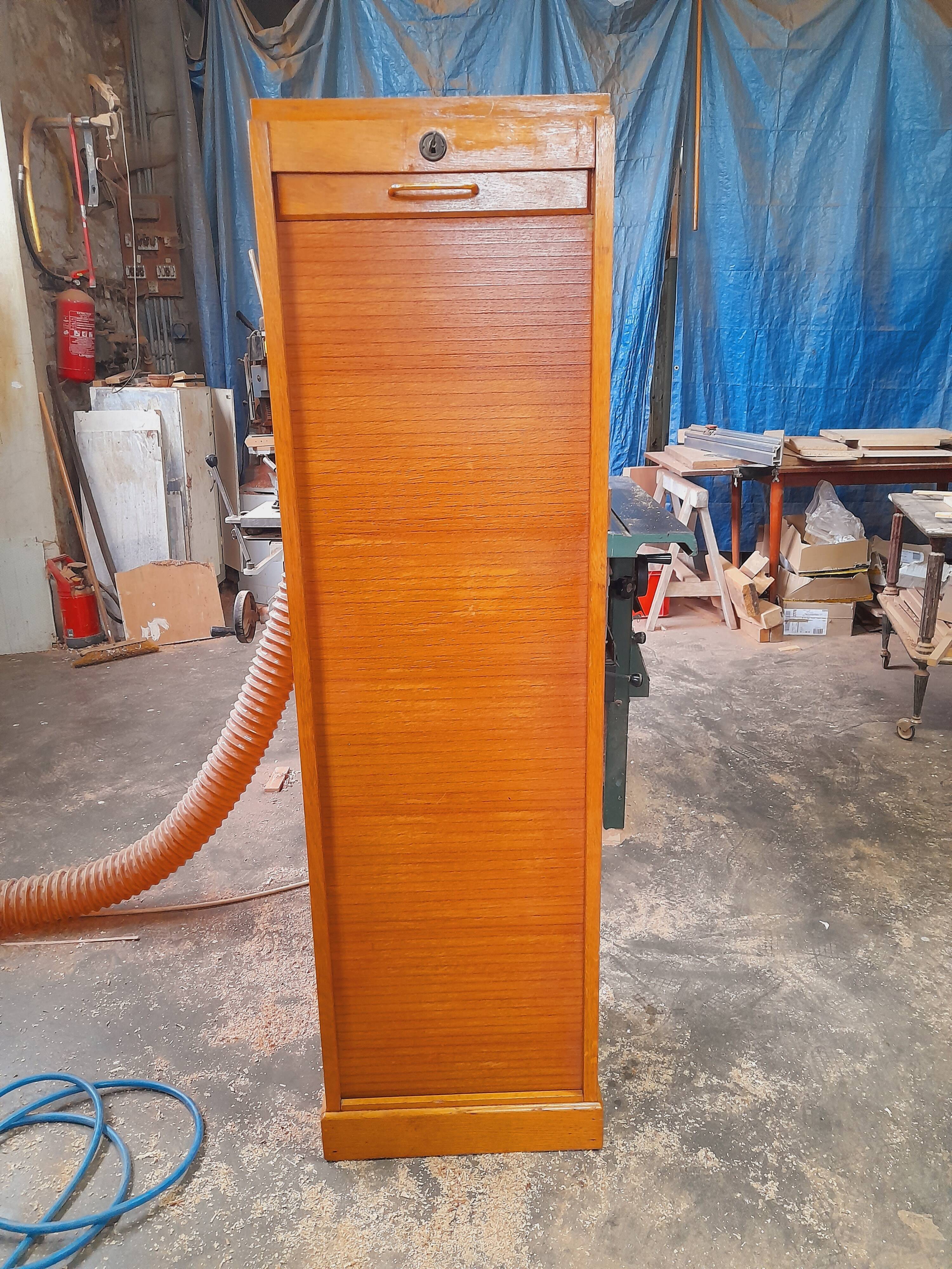 Wooden curtain binder