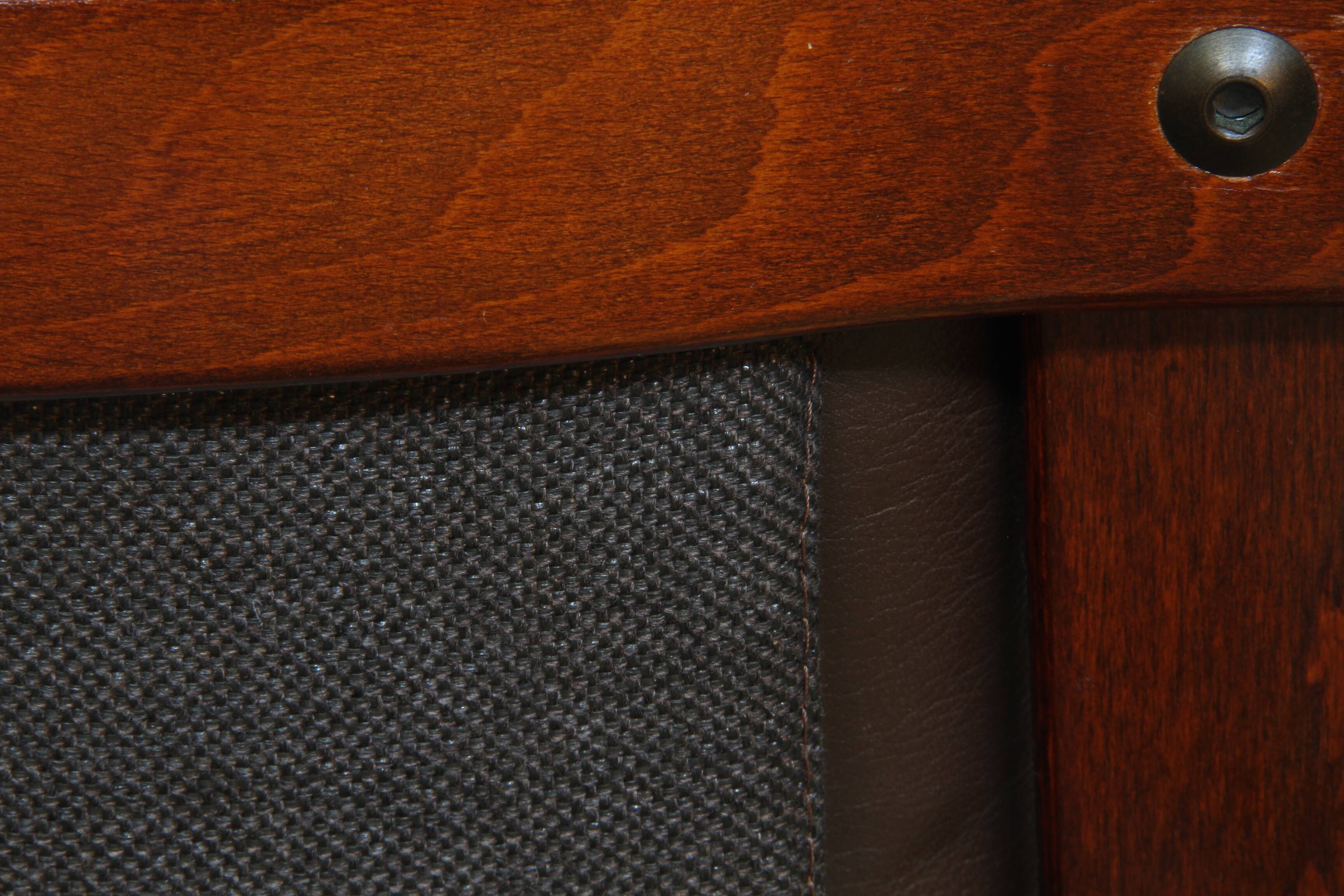 Paire de fauteuils lounge modernistes norvégiens des années 1970, attribués à Jon Hjortdal.