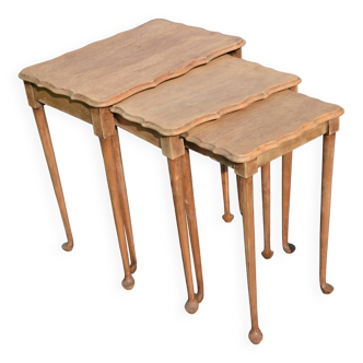 Nesting tables in oak from the 1930s.
