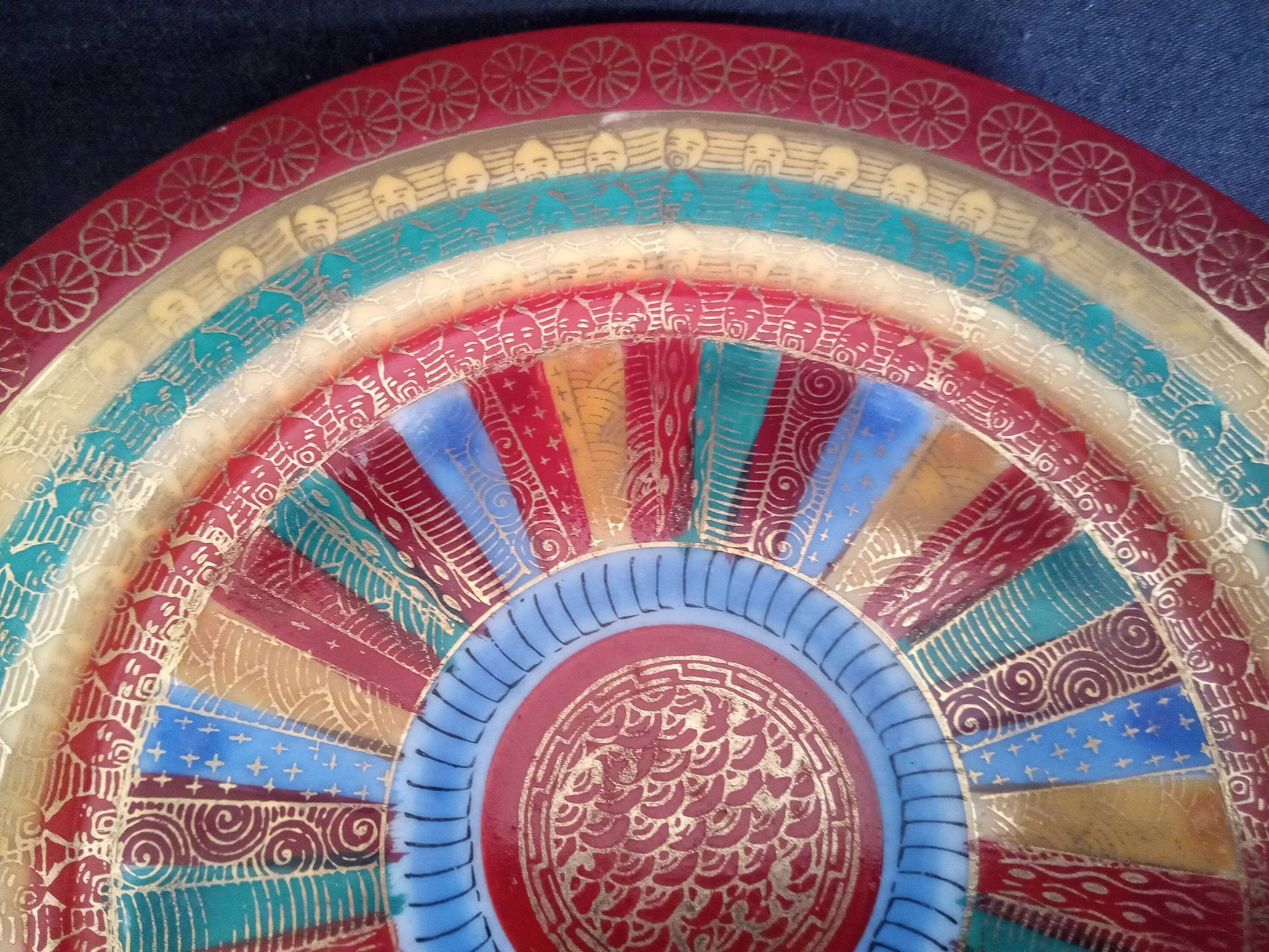 6 Japanese porcelain dessert plates with geometric decoration and men's heads