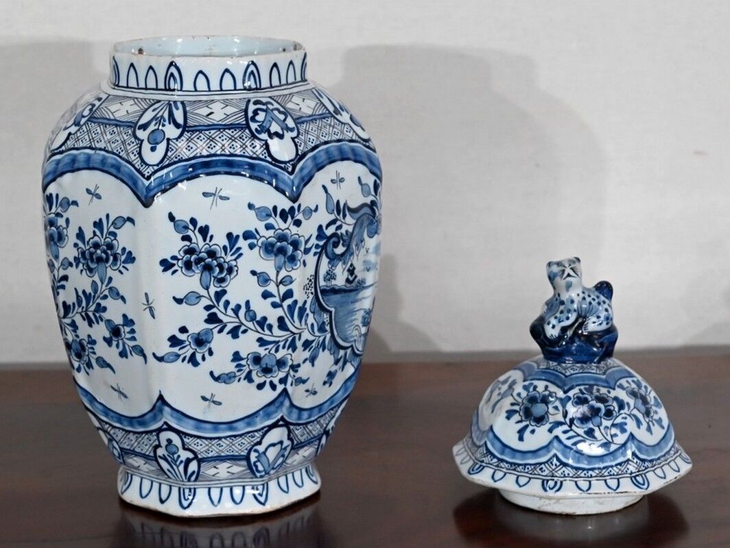Delft earthenware vase - Early twentieth century