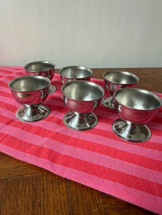 Set of 6 stainless steel egg cups