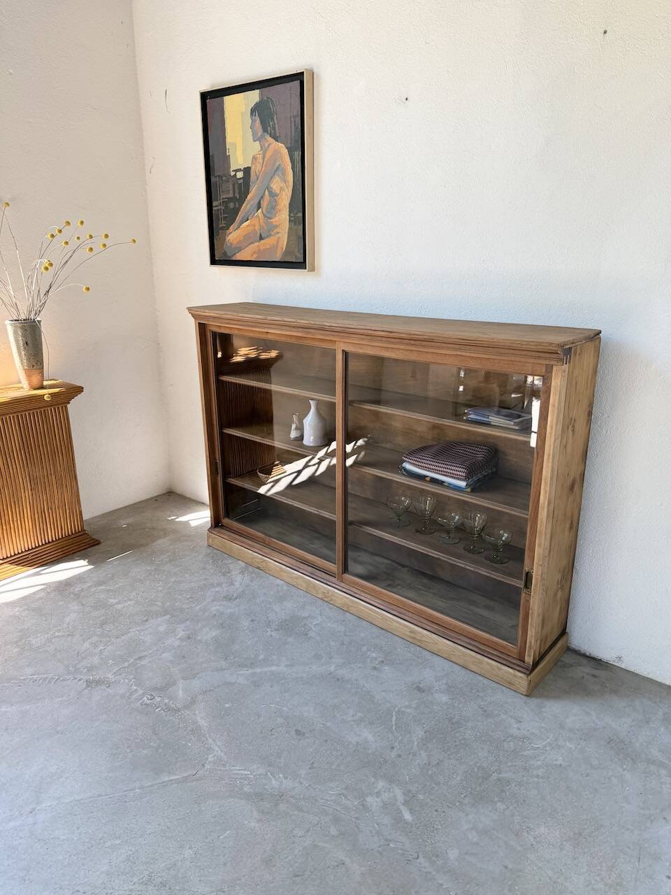 Enfilade vitrée en chêne, années 50