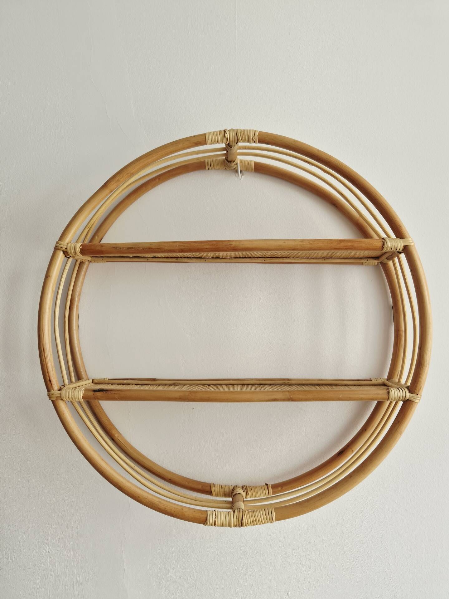 Étagère murale circulaire vintage en Rotin/Bambou bohème '70s/'80s -