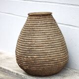 Large old basket with lid, burgundy straw and bramble, woven basket