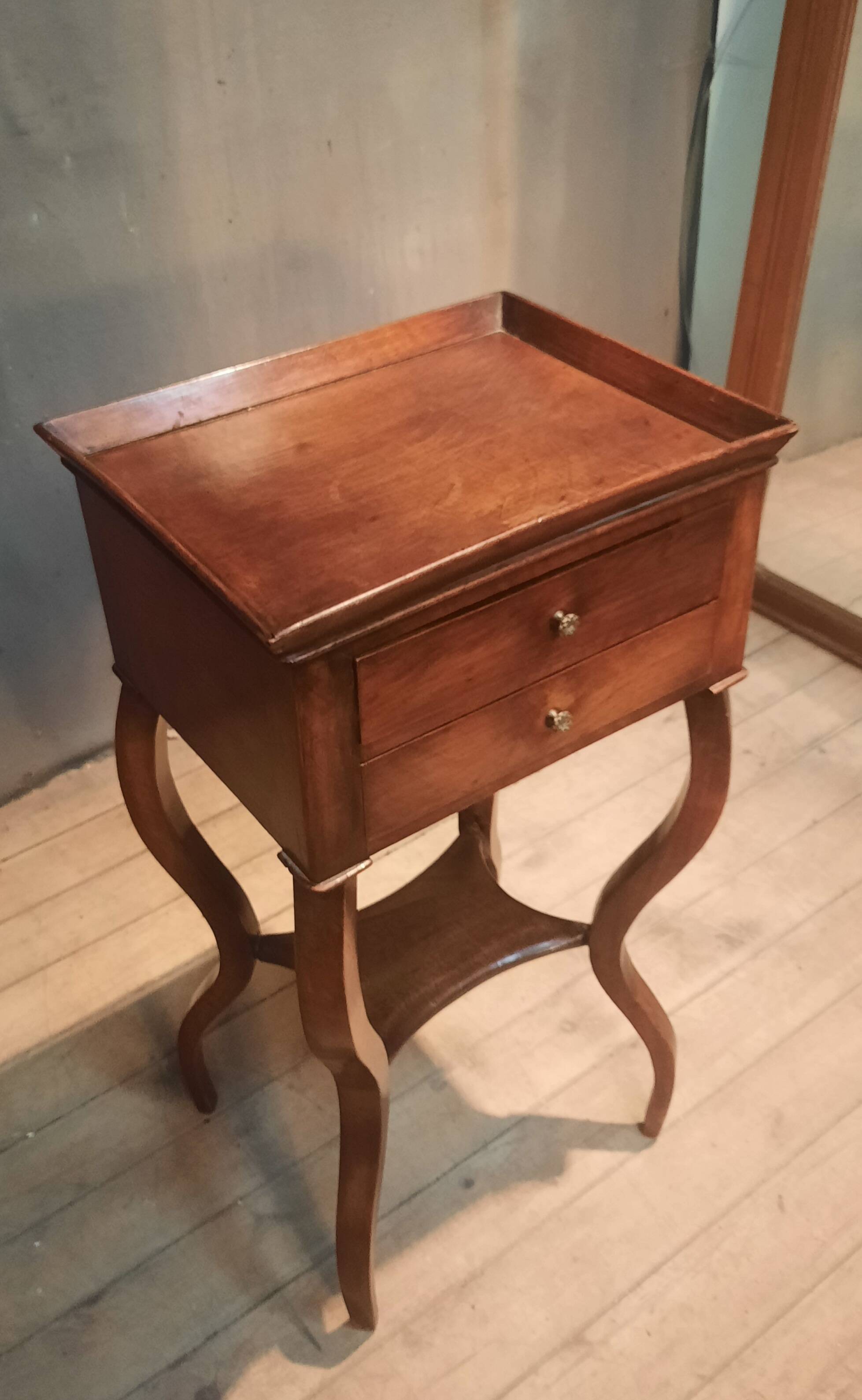 Coiffeuse  du dix-neuvieme sciecle