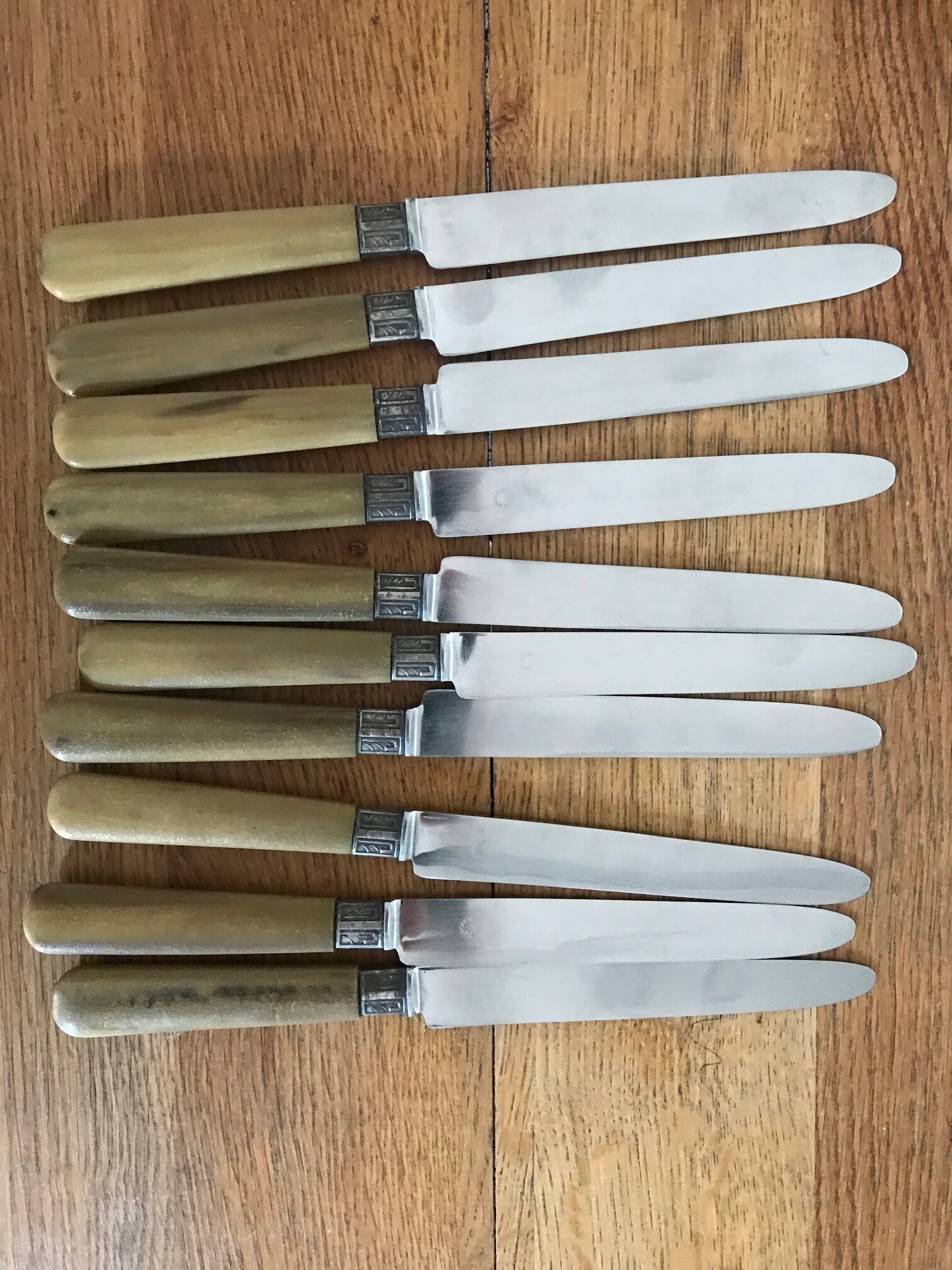 Set of 10 vintage knives