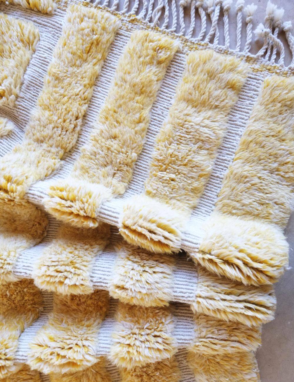 Luxurious Beni Mrirt Rug - 249 x 157 cm