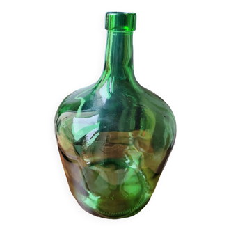 Green demijohn vase