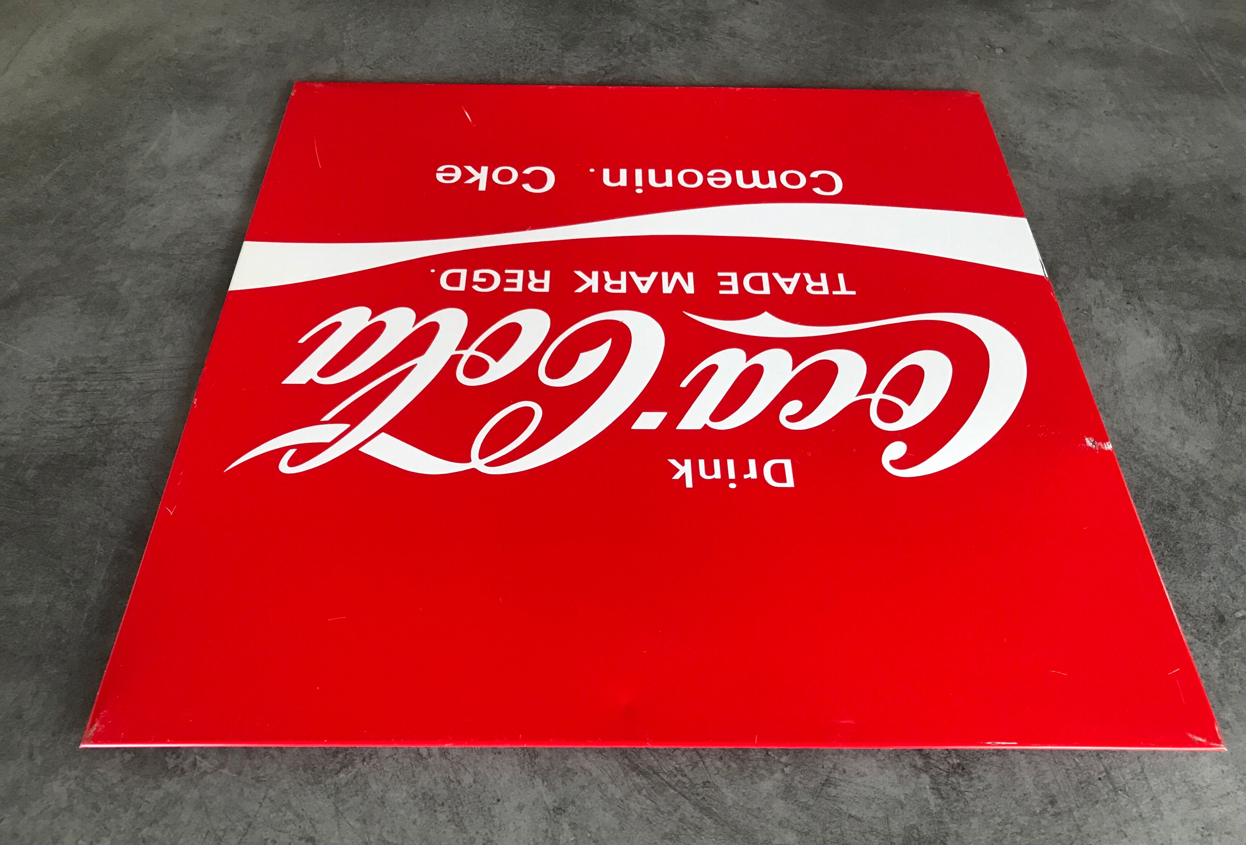Wall plate metal pub vintage coca-cola drink deco red / white