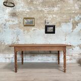 Table with turned legs in solid wood