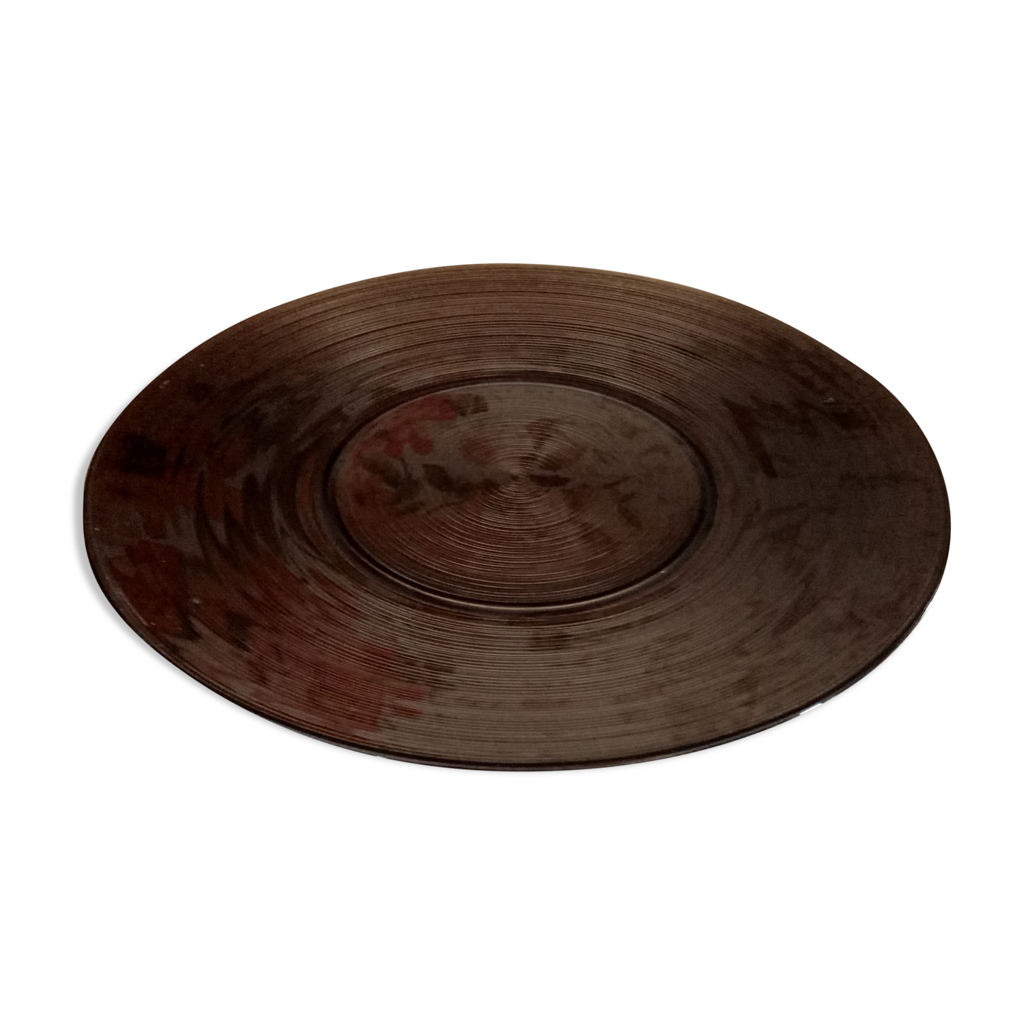 Plat rond évasé en verre brun strié