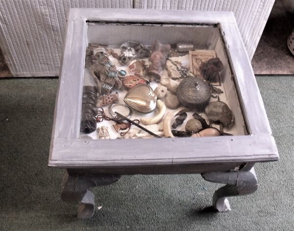 Table basse vitrine de presentation wabi sabi
