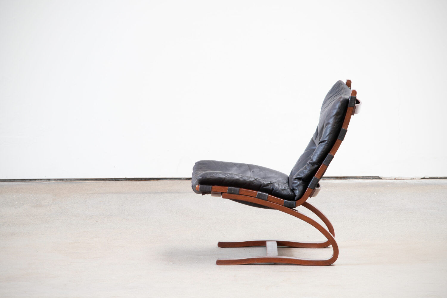 Fauteuil scandinave “Siesta” designé par Ingmar Relling pour Westnofa 1960
