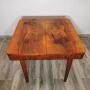 Table à manger par Jindrich Halabala