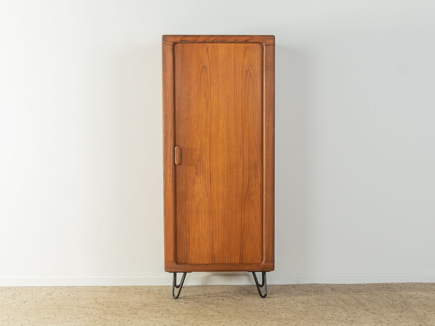1960s Dresser, Dyrlund