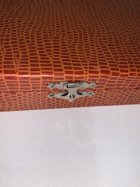 Box of 12 stainless steel table knives