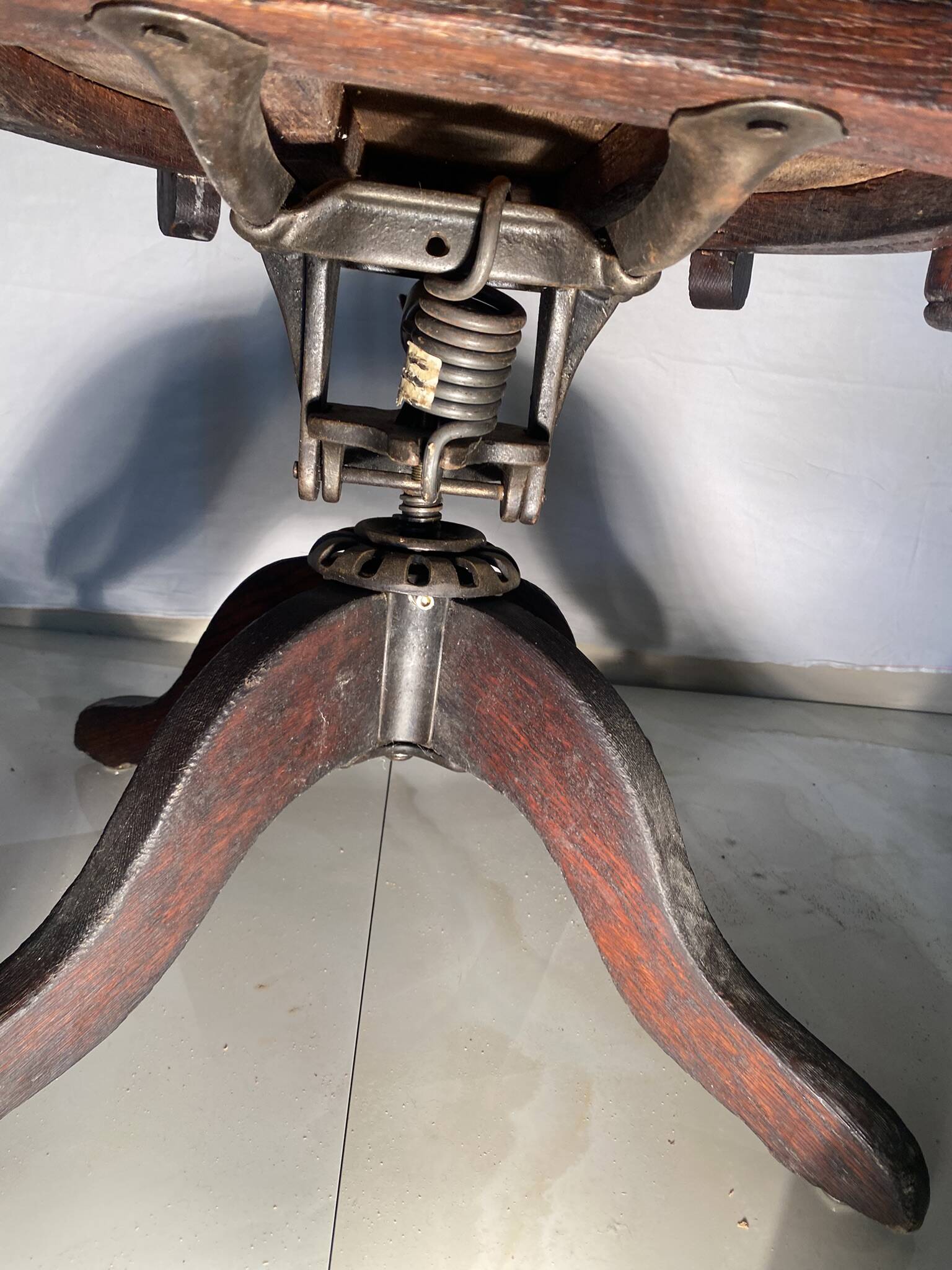 American office chair swivel old mechanism