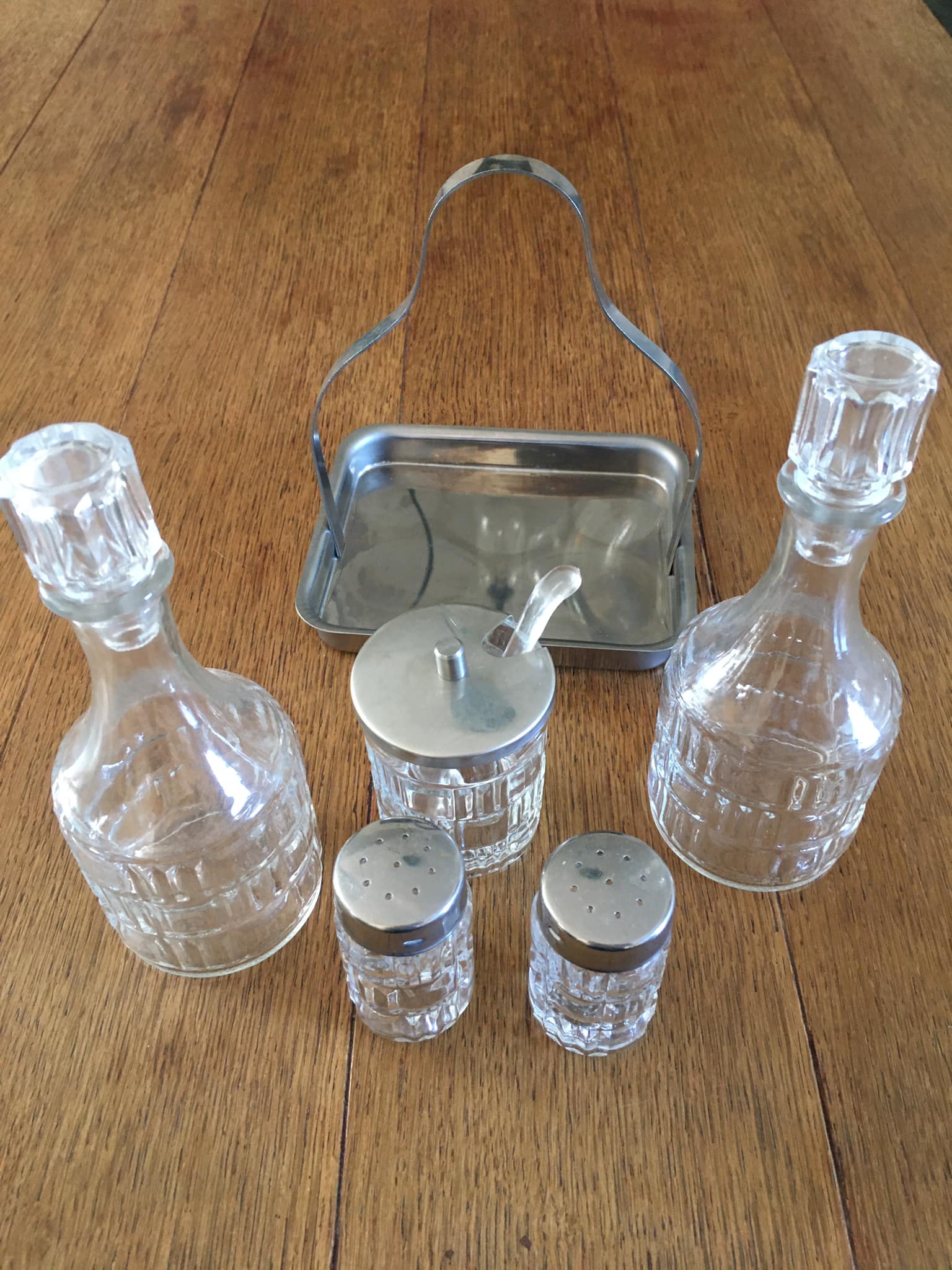 Complete servant consisting of 5 pieces of glass with stainless steel support