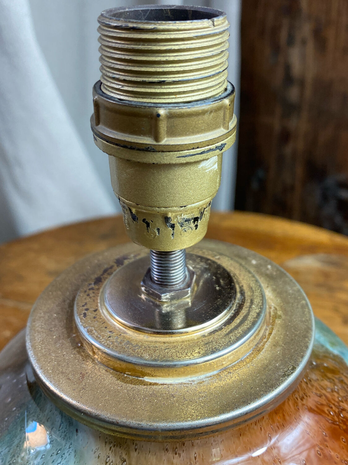 Spherical glass lamp