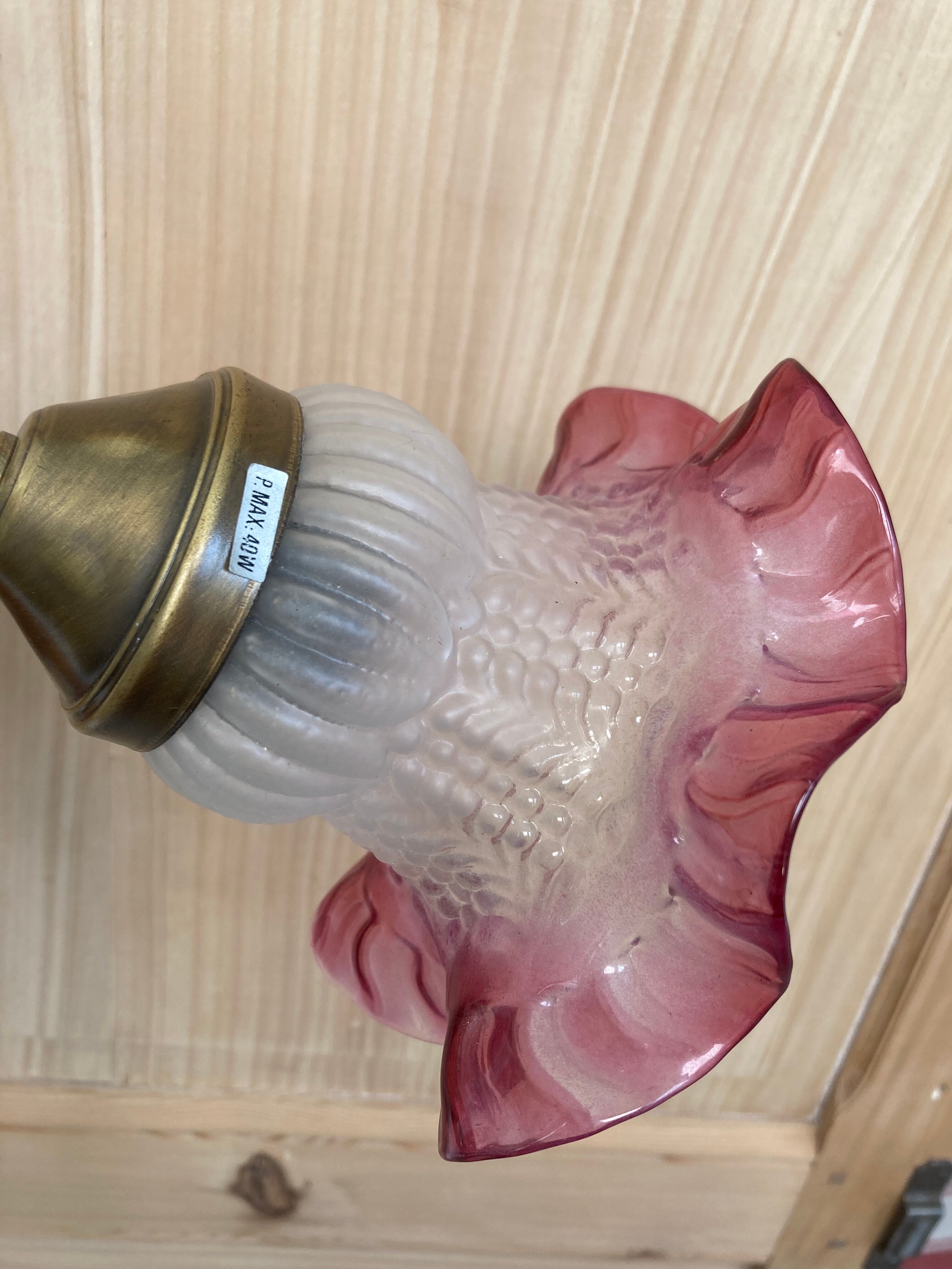Pink tulip wall lamp