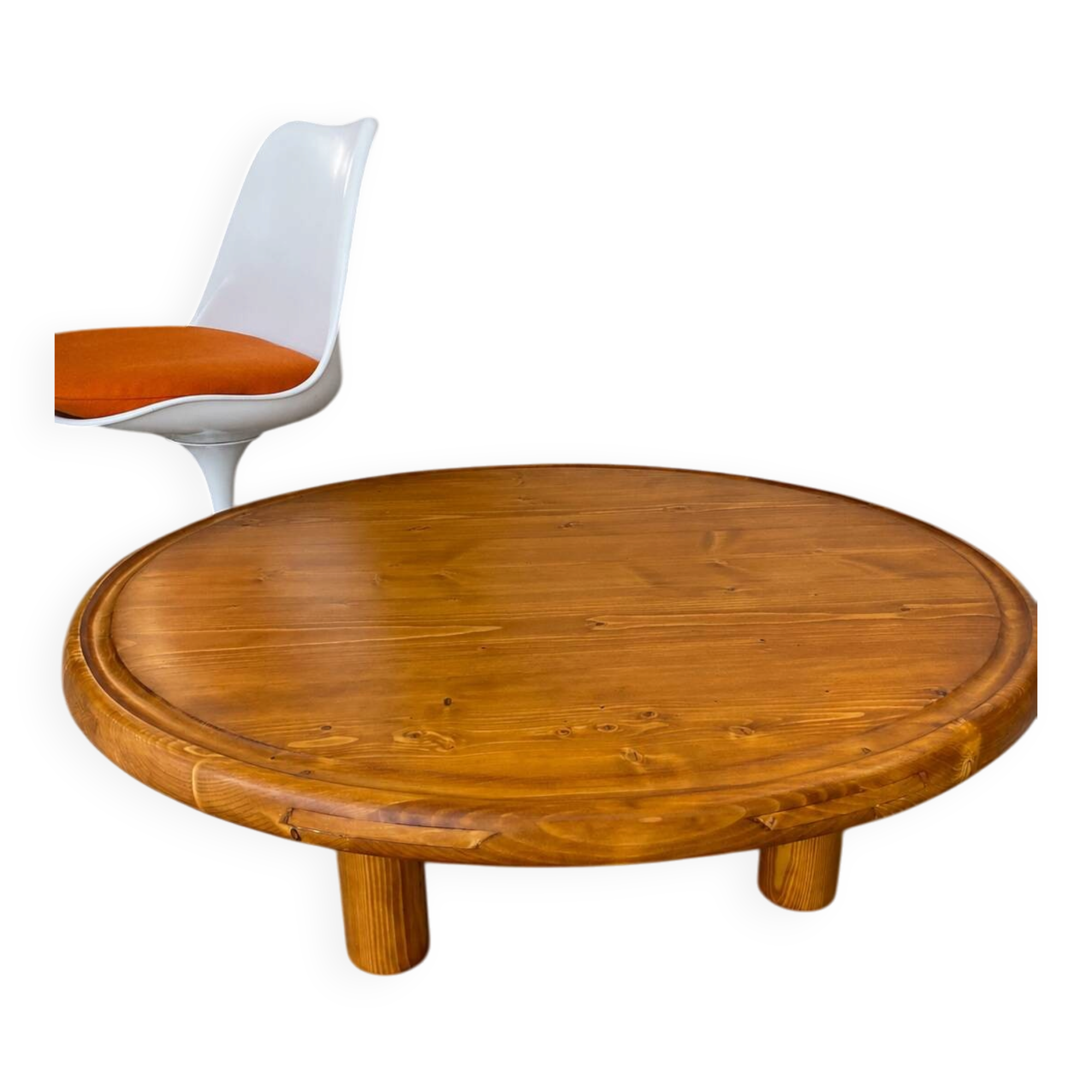 Round Pine Coffee Table in the style of Charlotte Perriand for Les Arcs,