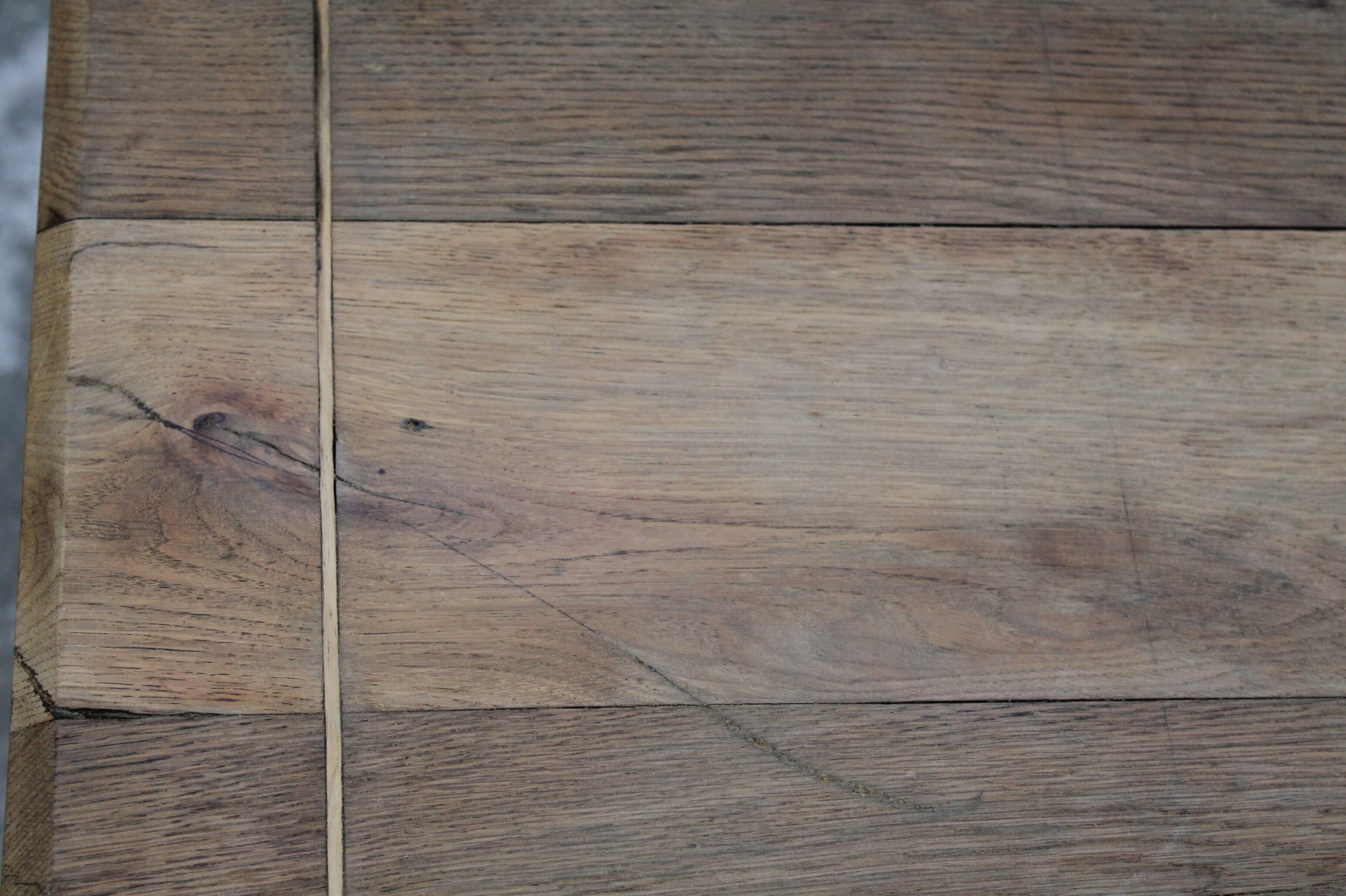 Ensemble d'une table et 4 chaises de bistrot