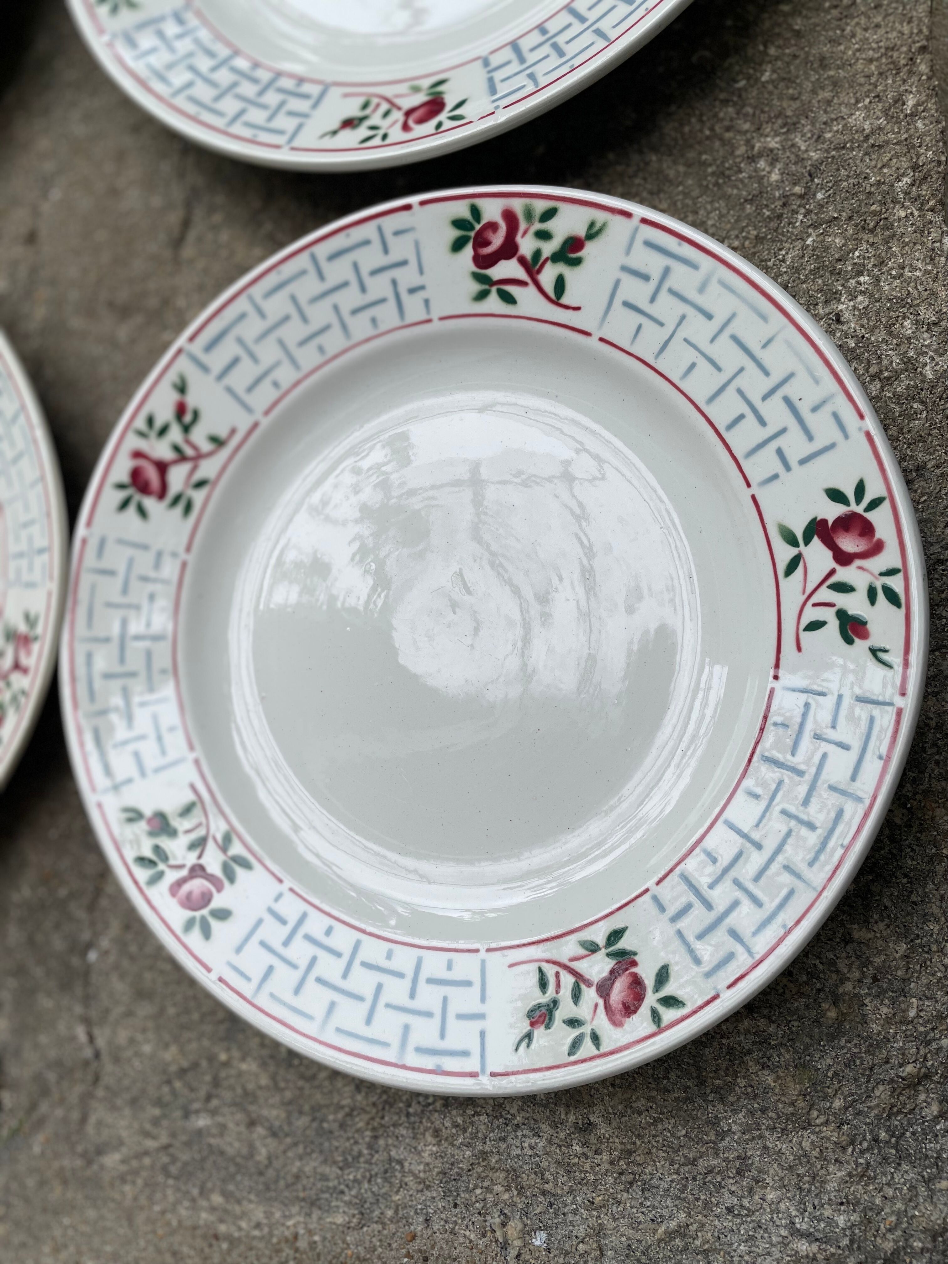 Flat plates Sarreguemines model Christiane