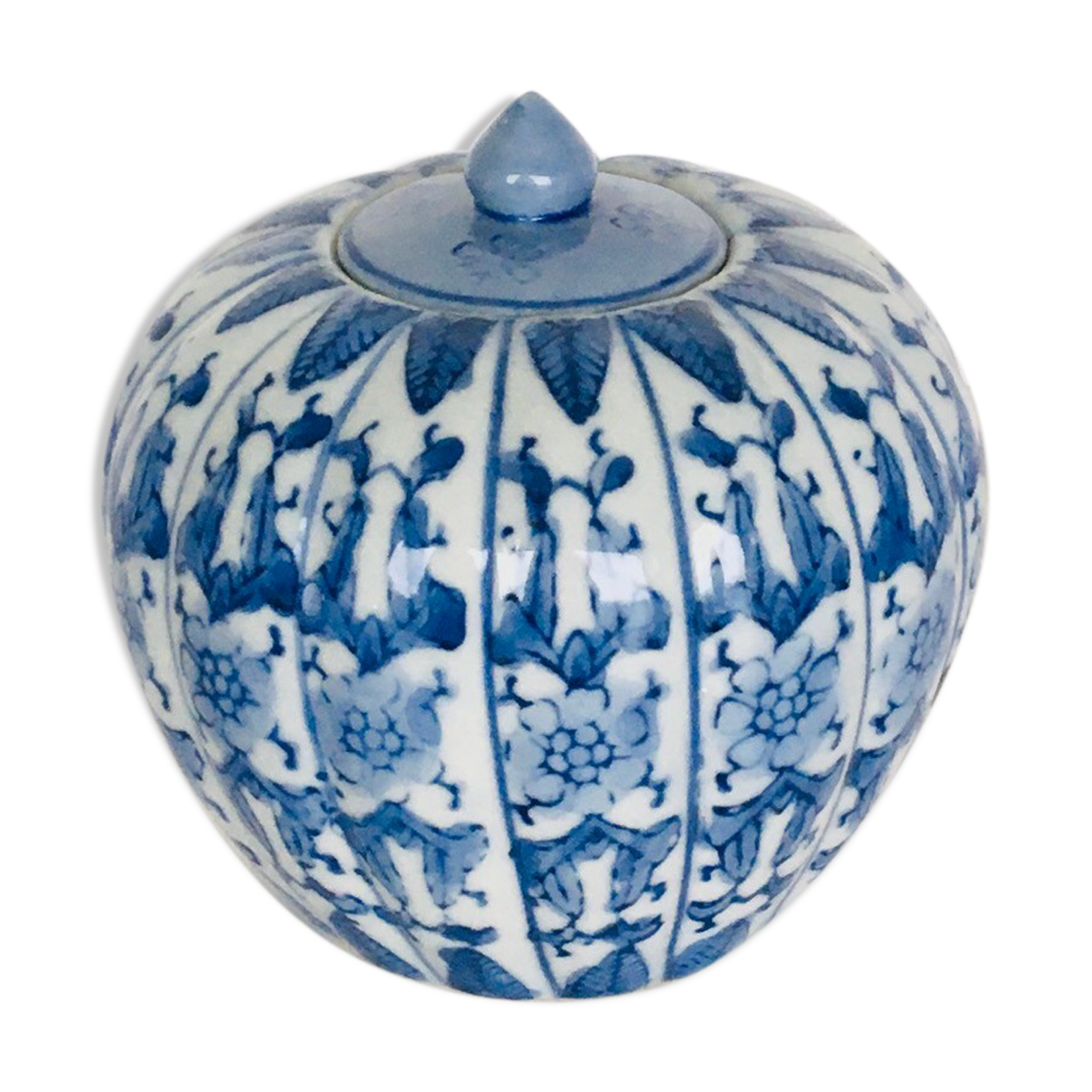 Chinese ceramic pot