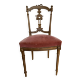 Timeless elegance for this Louis XVI style chair, in carved wood