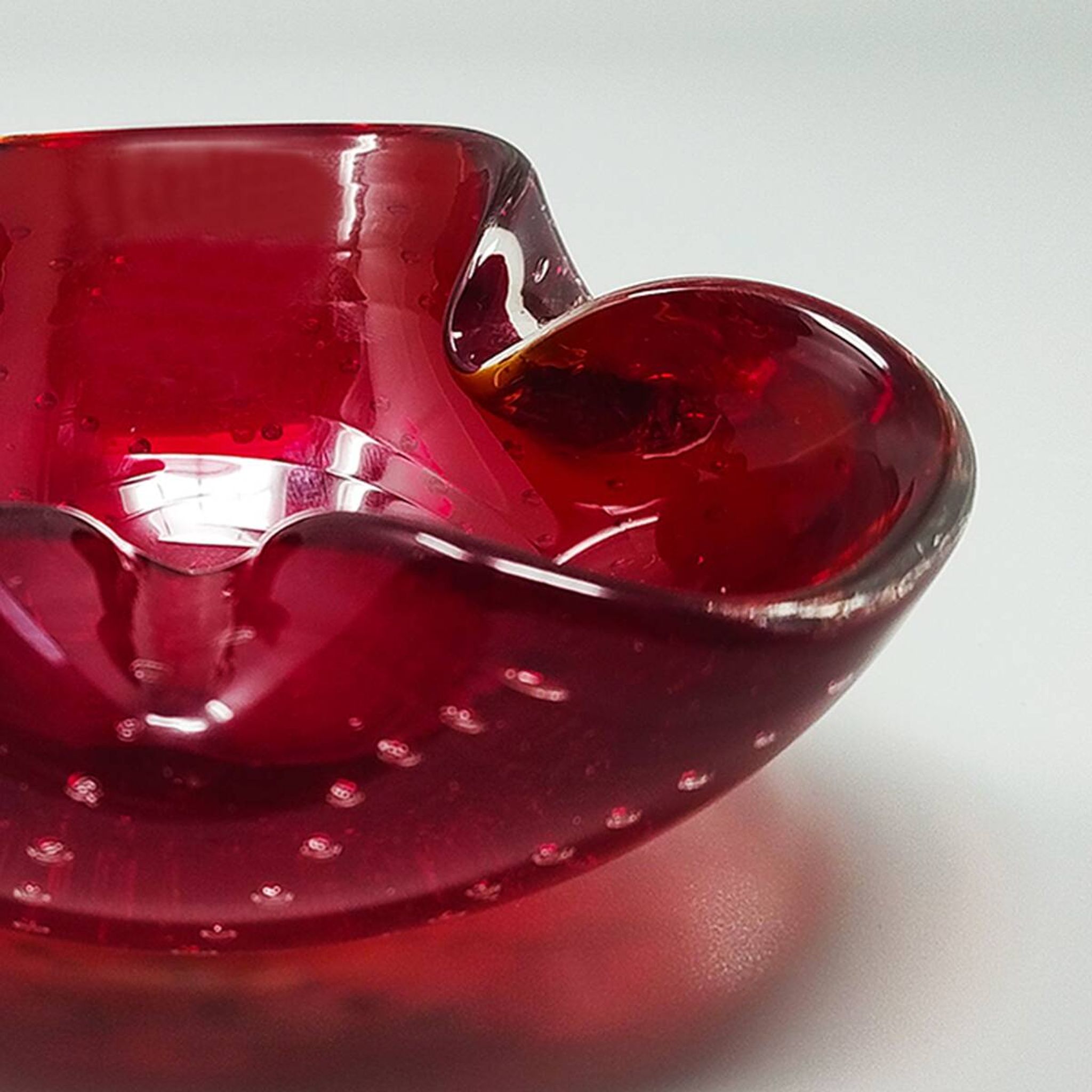 1960s Gorgeous Ashtray or Catchall by Flavio Poli for Seguso. Made in Italy