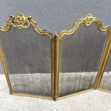 19th century fireplace screen by Bouhon Frères in brass, French spark guard 1890