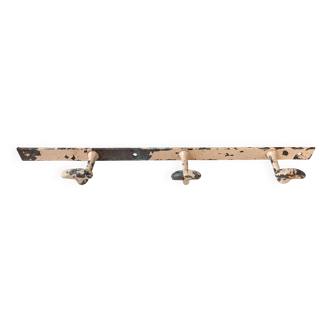 Vintage enameled cast iron wall hook with 3 hooks